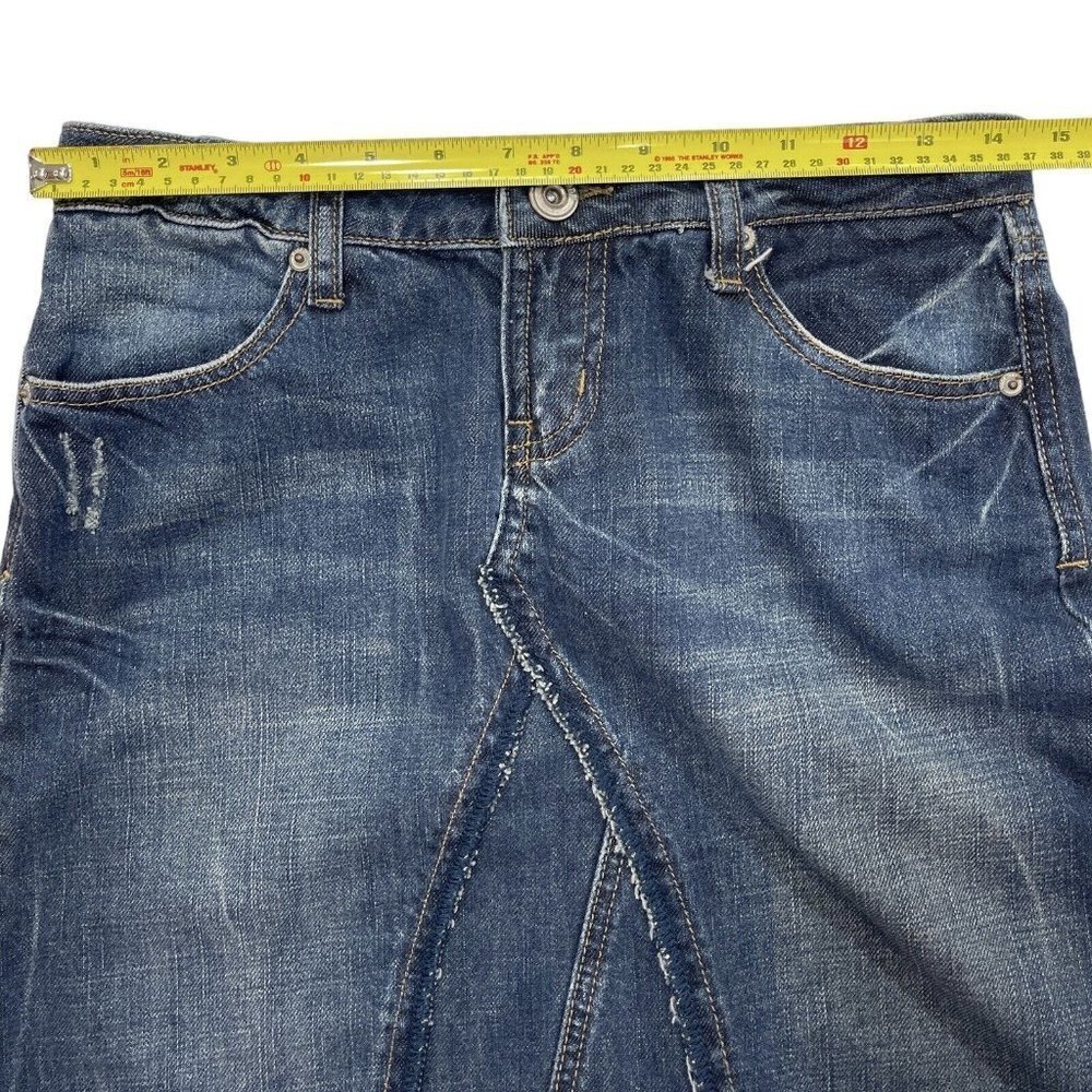 MUDD Distressed Denim Mini‎ Skirt Juniors Size 5 Medium Wash Raw Hem y2k 2000s - Picture 11 of 13